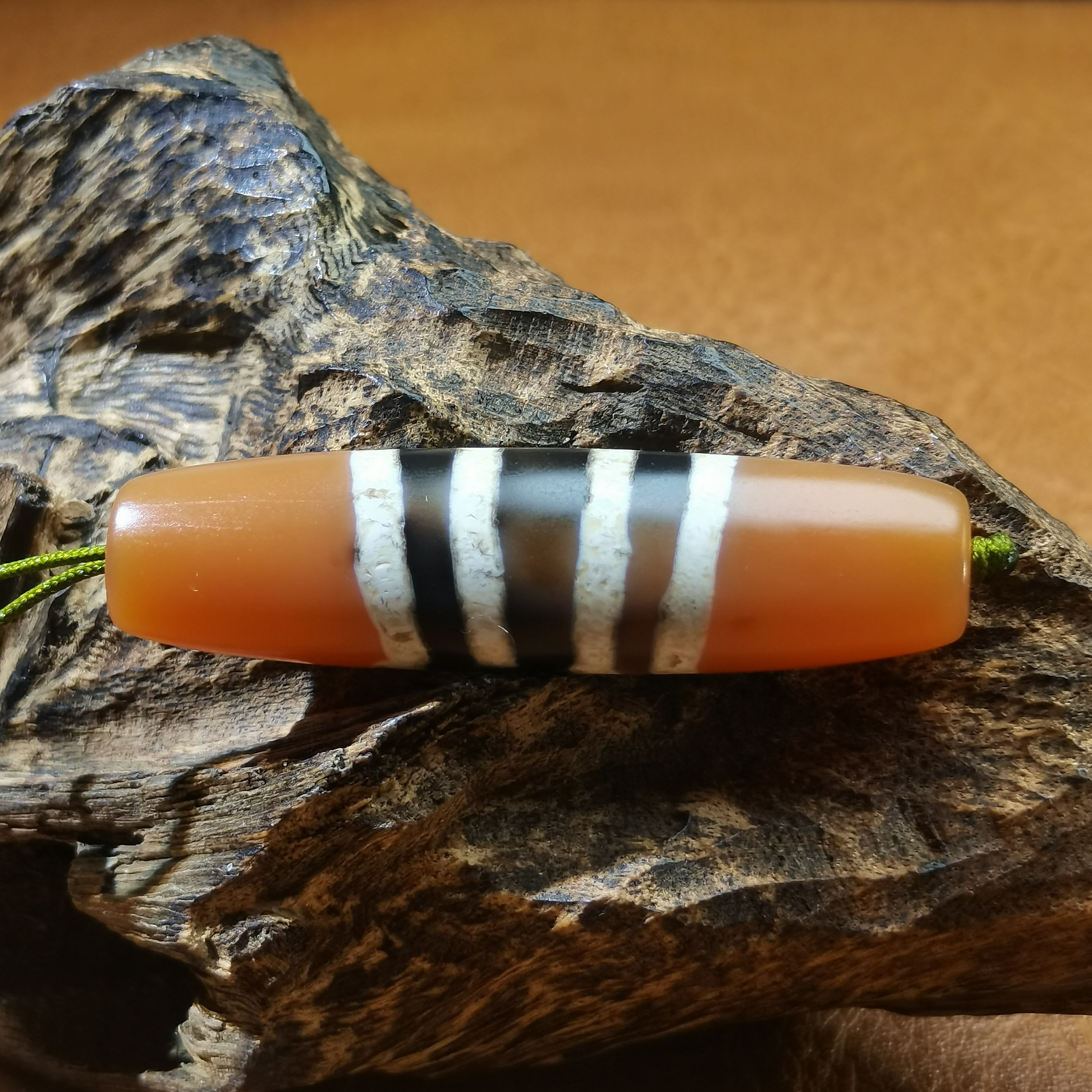 藏系真品钙化灰皮沁色漂亮七线线珠玛瑙玉髓珠藏式锁骨链配饰