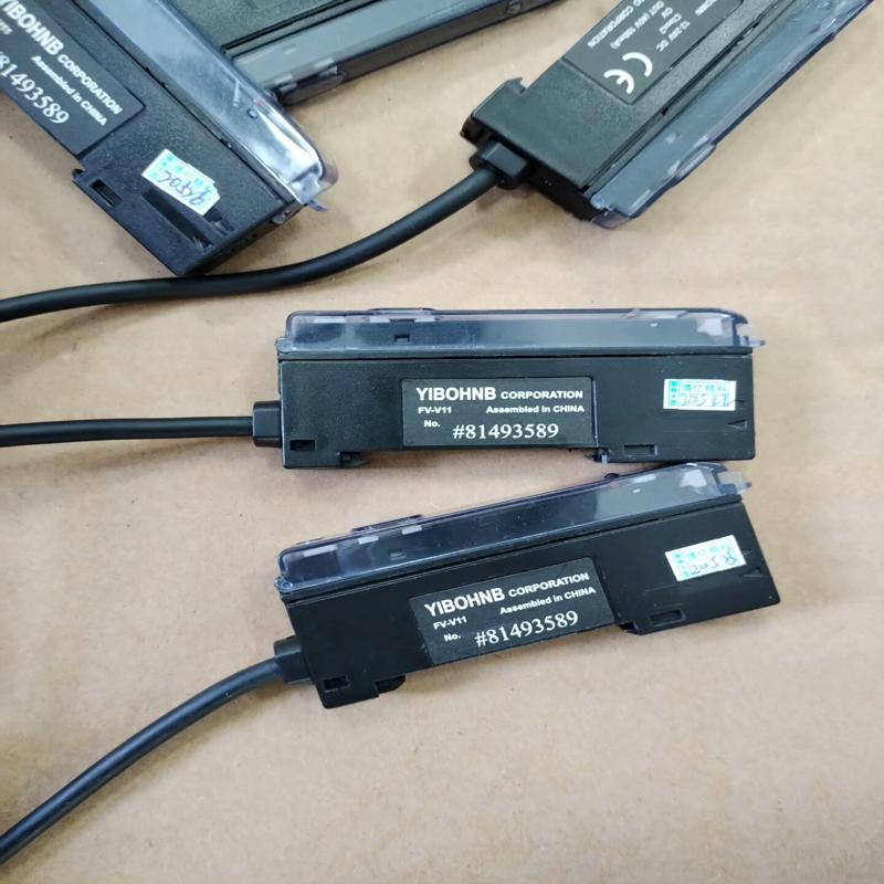 [议价]YIBOHNB光纤传感器 FV-V11，，成色如图，