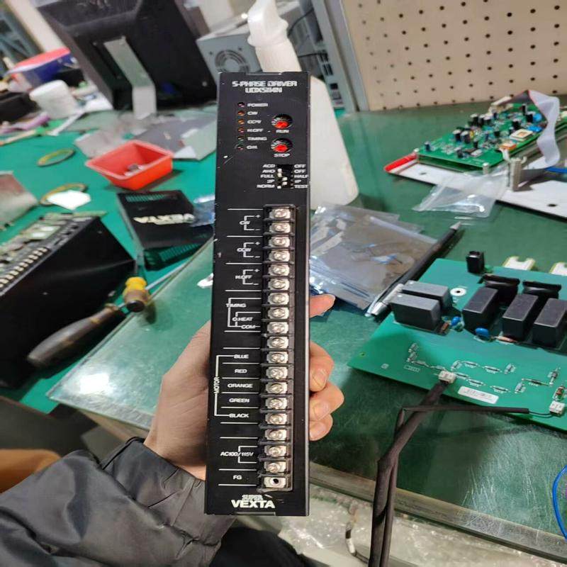 [议价]SUPER VEXTA 五相步进驱动器，UDX511