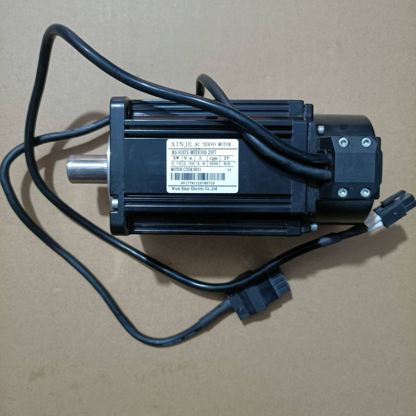 [议价]信捷伺服电机750w，型号MS-80STE-M02430B-