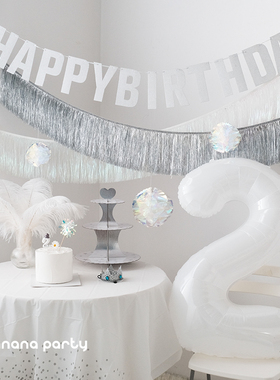 小仙女银白色纯生日派对布置告白梦幻高级感氛围背景冰雪女生拍照