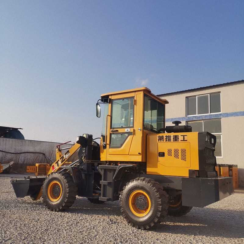 以赐烦Ъ襷l16装载机铲车价格 小型四驱宽胎养殖抓草青储取料铲车
