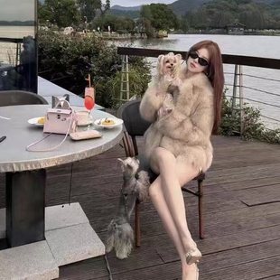 韩系时尚高级感立领仿狐狸毛短款外套女2025秋冬新款保暖毛毛上衣