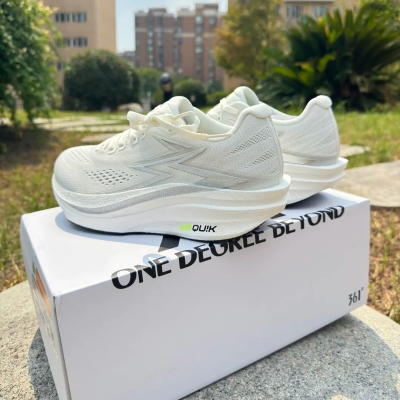 飞燃4.5MIX 跑鞋 竞速减震透气碳板田径训练回弹全掌体测马拉松