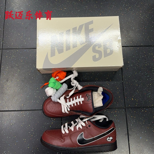 Nike Dunk 板鞋 经典复古百搭 Limosine Skateboards联名/SB