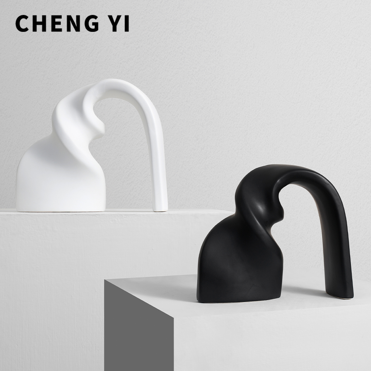 现代轻奢极简异形扭曲飘带摆件