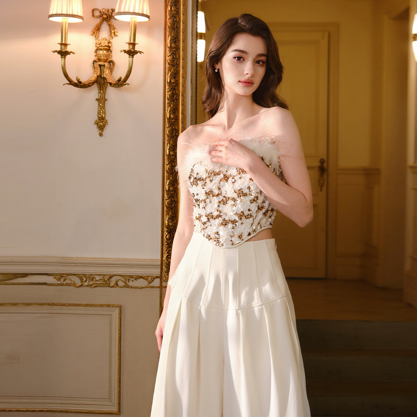 【野生椰子原款】FLONAKED设计可拆式鸵鸟毛白金亮片鱼骨胸衣长裤