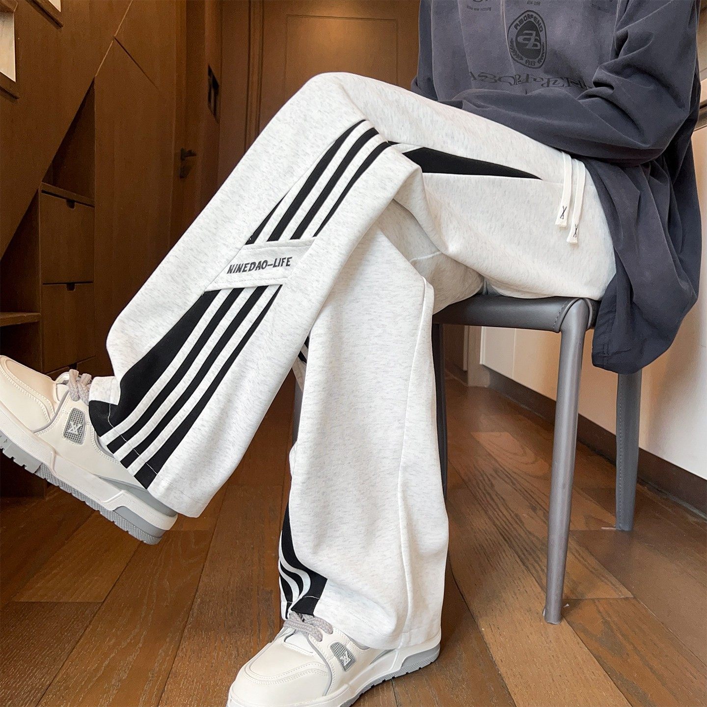 条纹垂感休闲运动卫裤男春秋季青少年男生潮牌宽松直筒阔腿长裤子,运动/瑜伽/健身/球迷用品,篮球服,淘宝优惠券,粉丝福利购,淘宝优惠卷