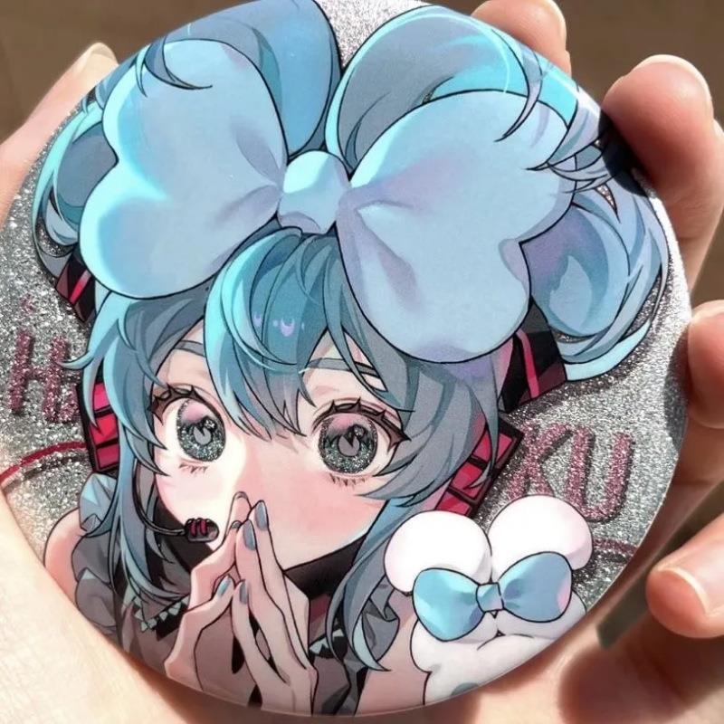初音未来日系三丽鸥miku周边吧唧ins玉桂狗初音可爱吧唧x红书75mm