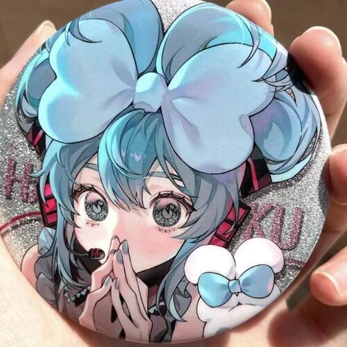 初音未来日系三丽鸥miku周边吧唧ins玉桂狗初音可爱吧唧x红书75mm