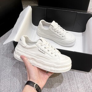 小白鞋溶解鞋女2026春夏秋季新款真皮饼干鞋休闲运动厚底爆款板鞋