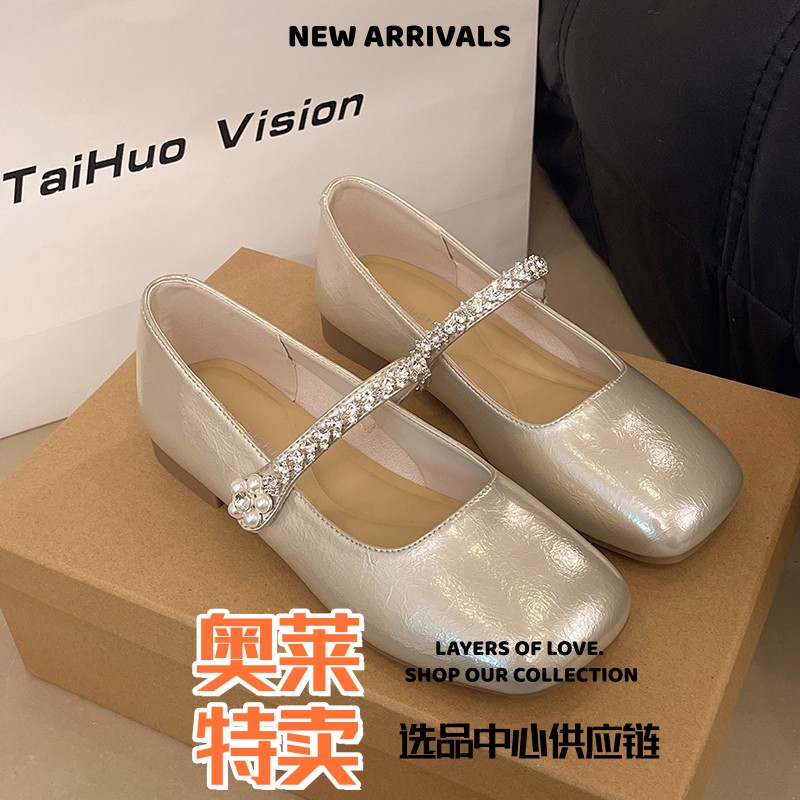 东莞运动鞋男方头法式秋季女鞋新款浅口晚风玛丽珍单鞋一字裙子平