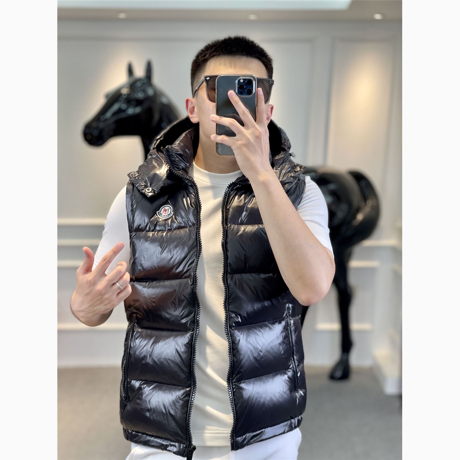 欧洲站连帽短款羽绒白鸭绒马甲男保暖秋冬新款修身马夹背心外套男