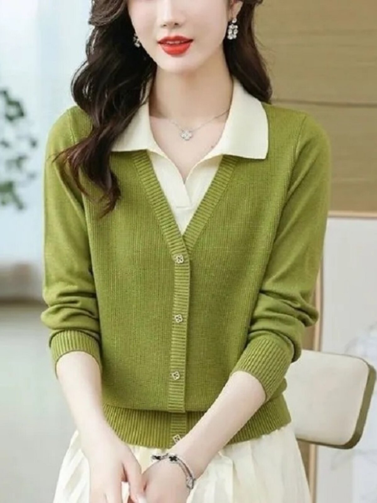 假两件针织衫女春秋2025新款时尚洋气衬衫领拼接宽松显瘦打底上衣