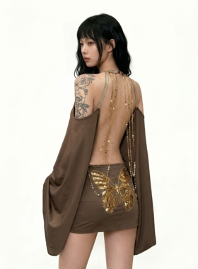 eilove美式复古慵懒蝙蝠袖连衣裙女性感辣妹挂脖镂空大露背包臀裙