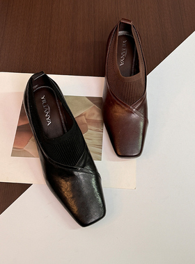 黑色小皮鞋女不累脚复古粗跟深口单鞋女款大码通勤百搭弹力带新款