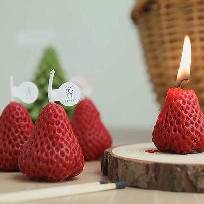 1PC/4PCS Strawberry Decorative Aromatic Candles Soy Wax