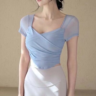 速干带胸垫一体修身健身女孩短袖