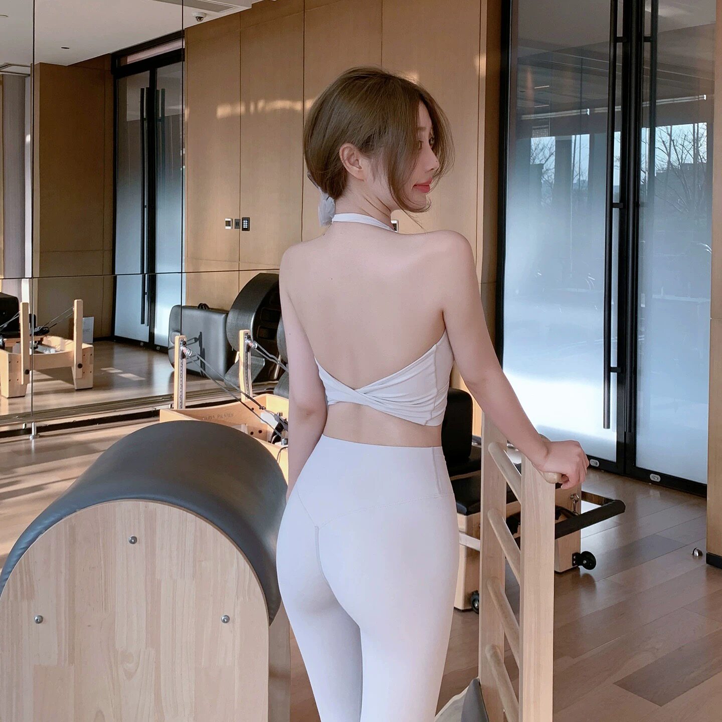 挂脖运动背心女带胸垫一体式美背无袖背心外穿健身瑜伽服上衣