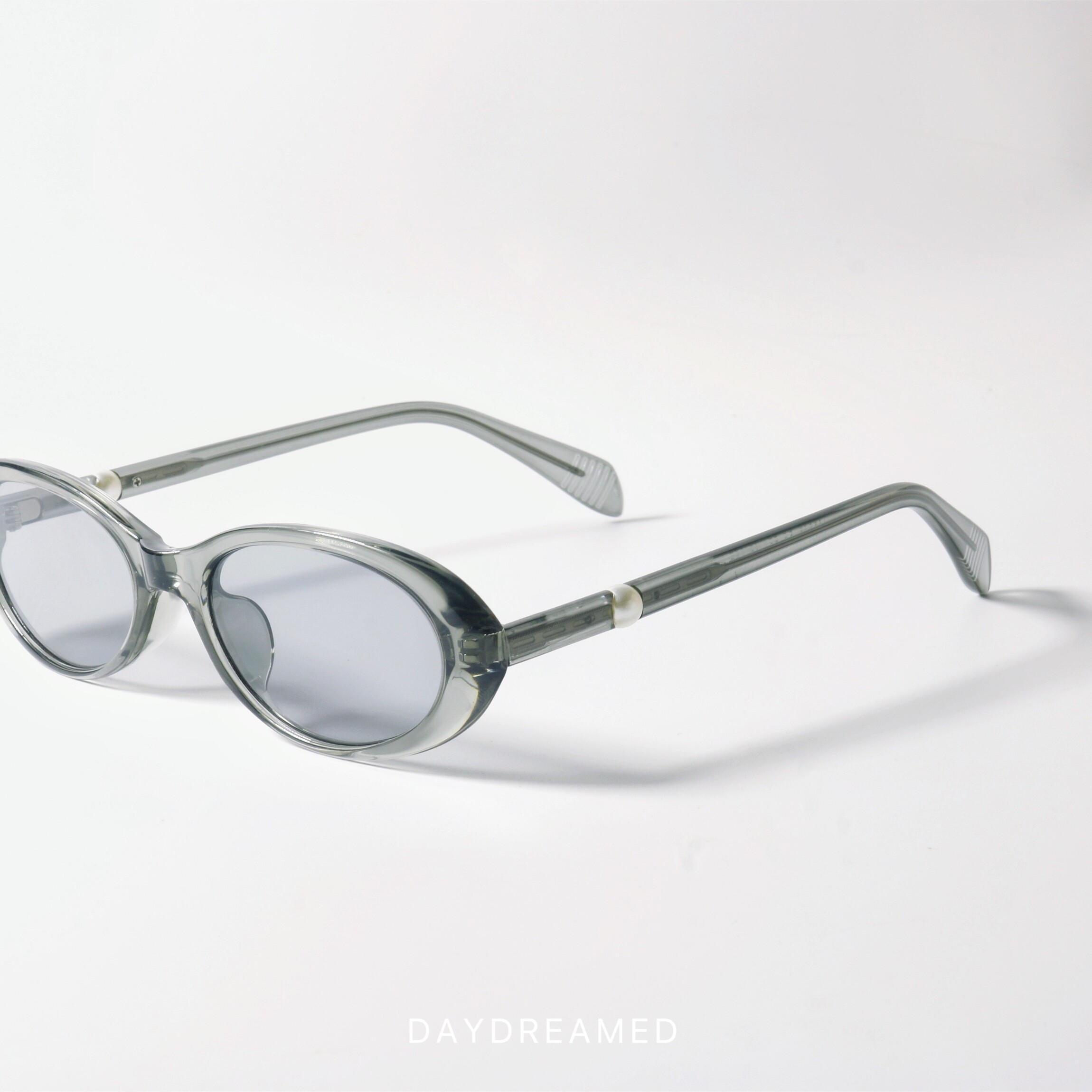 珍珠装饰椭圆形太阳眼镜UV400防紫外线辐射TR90材质可配近视墨镜