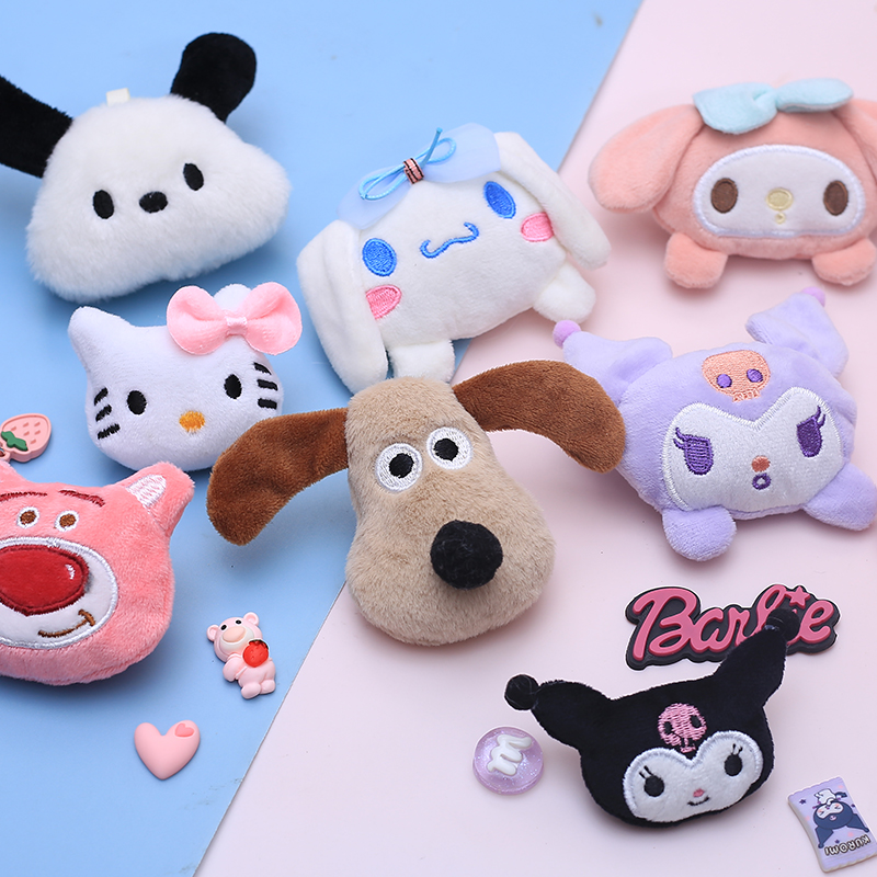 手工围巾上的装饰品挂饰点缀拖鞋配件胸针别针卡通配饰毛绒玩偶