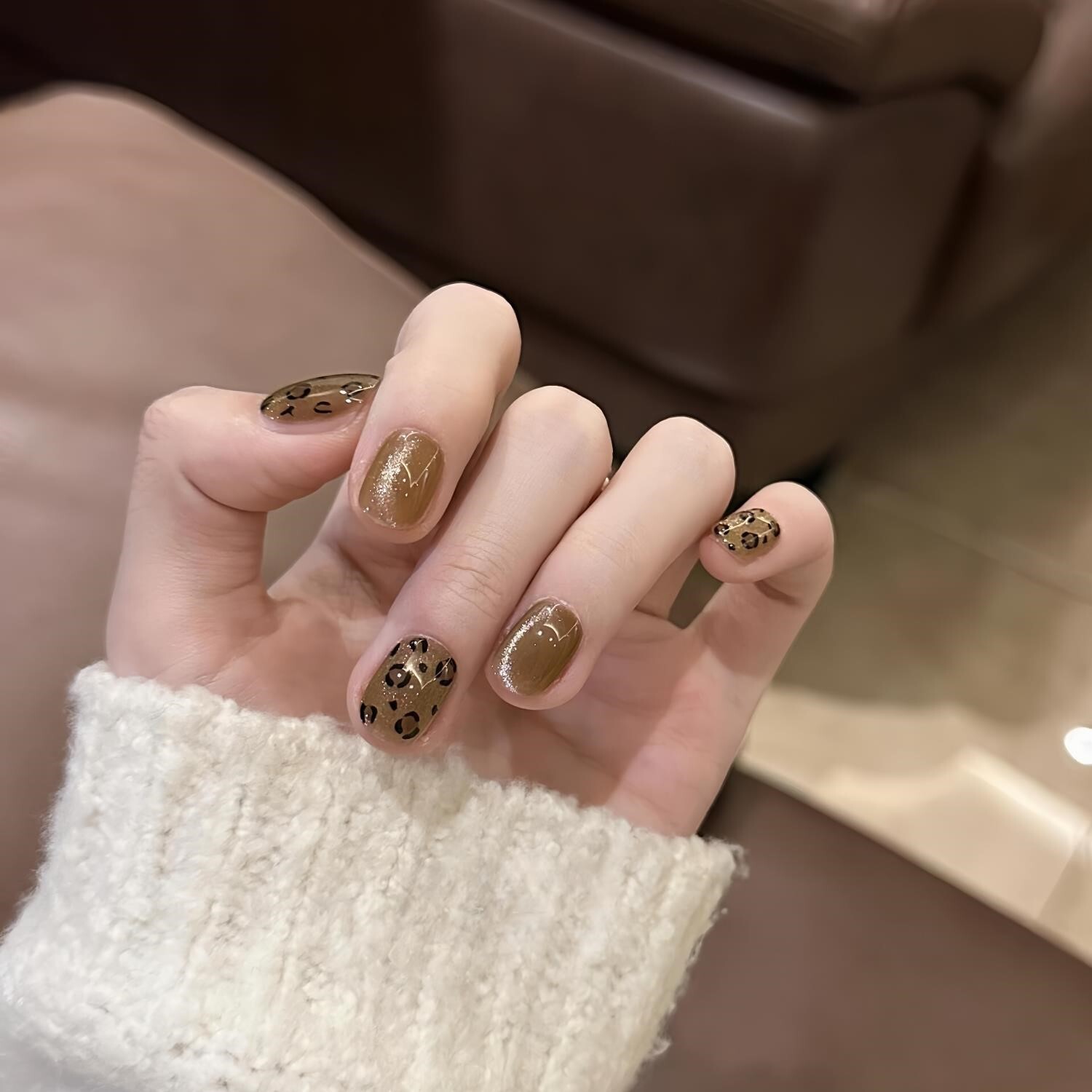 纯手工穿戴甲方圆甲秋冬猫眼豹纹高级感美甲可拆卸假指甲贴片