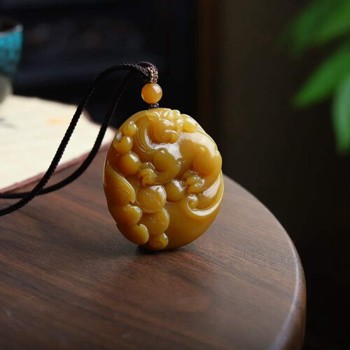 天然和田玉玉器工厂新疆且末料老料满糖色工艺品玉石貔貅吊坠挂件