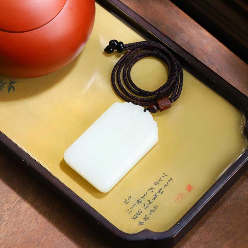 天然新疆和田玉玉器工厂店俄料羊脂级白玉玉石素面平安牌吊坠挂件