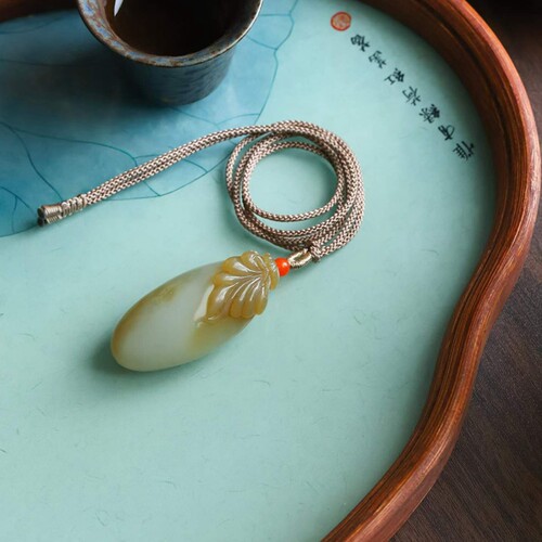 天然和田玉玉器工厂店新疆且末料老料俏糖色玉石甲虫吊坠挂件带证