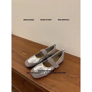 惠州市嘉源达复古方头银色拼接浅口单鞋女春夏秋年新款仙女休闲平