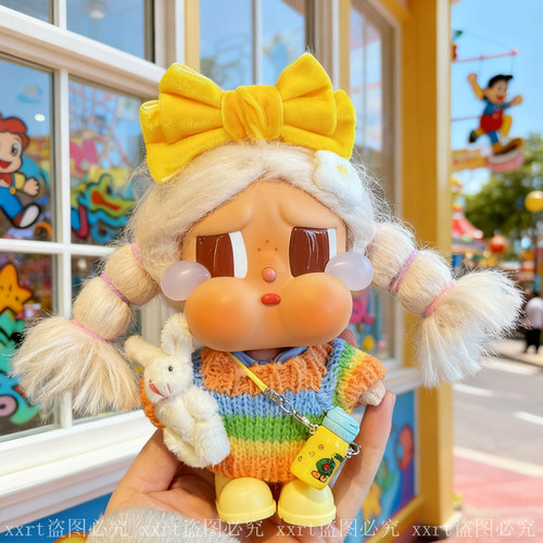 crybaby公仔可爱哭娃娃衣冬季彩虹毛衣换装配饰搪胶公仔vacation