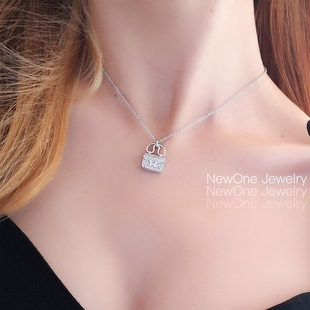 康康包包项链2021年新款女纯银轻奢小众ins嘻哈潮h锁骨链箱包吊坠