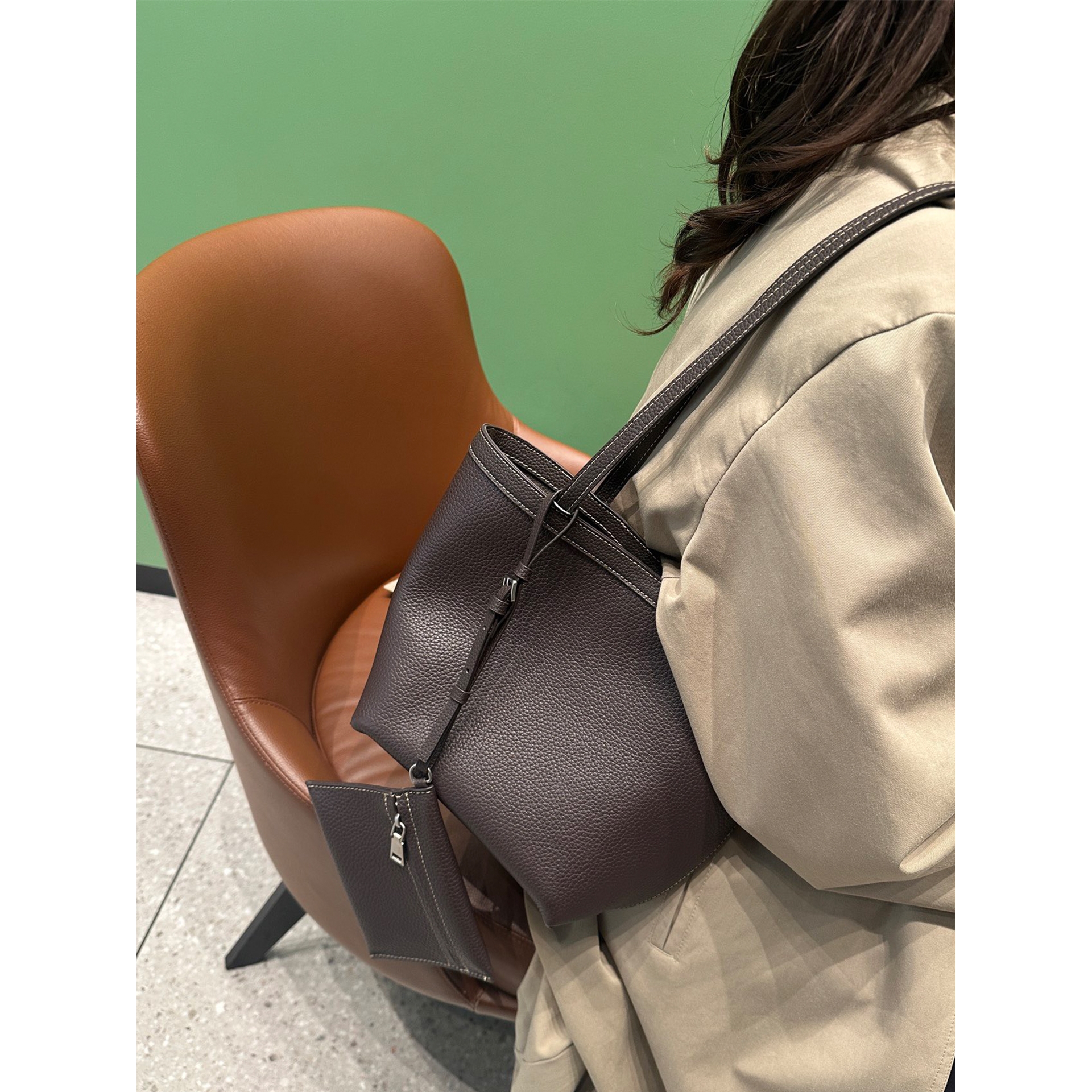 官方正品真皮水桶包女2025新款潮头层牛皮托特包大容量子母包百搭