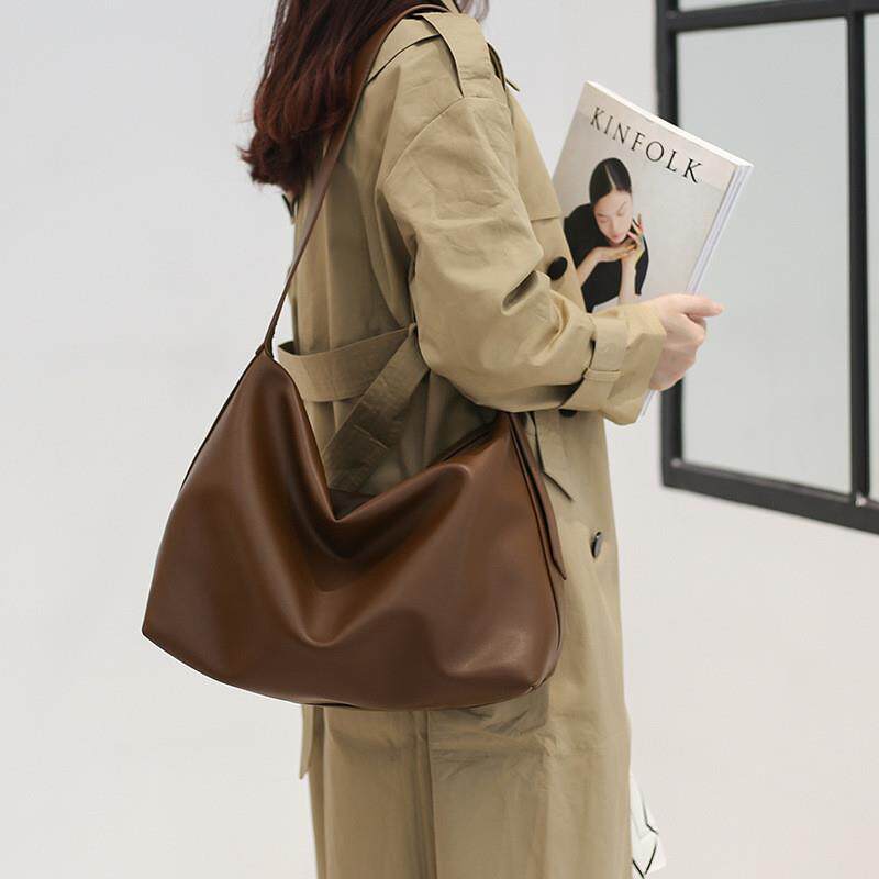 宽带斜挎包女式2024新款百搭休闲单肩高级感通勤大容量软皮托特包