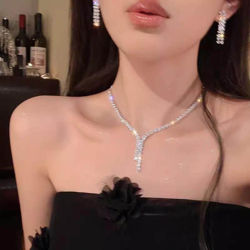 高级感闪钻耳环!轻奢小众礼服晚宴锁骨炼新娘婚纱配饰女项炼全新