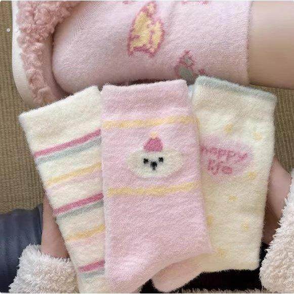 毛绒袜子女秋冬珊瑚绒月子袜加厚保暖可爱澳绒绵袜居家地板睡眠袜