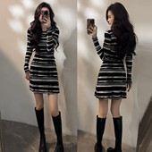 连衣裙女秋冬减龄收腰显瘦圆领包臀短裙潮 甜辣黑白不规则条纹长袖