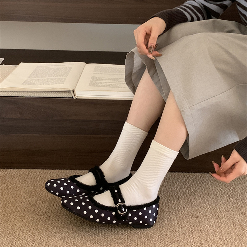 2025秋冬款法式芭蕾风加绒增高玛丽珍女配裙子百搭一字带平底单鞋