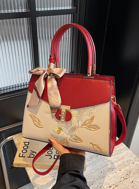 新中式国风刺绣红色包包女包妈妈结婚包斜挎婆婆婚宴礼物手提包女