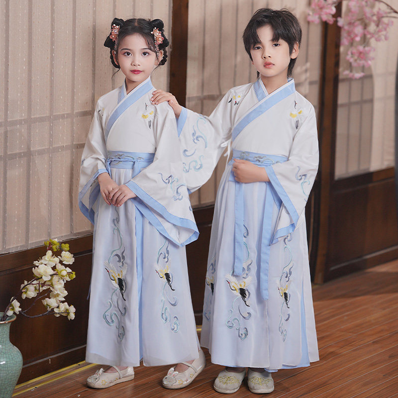 汉服男童2023新款古风国学服女童图片