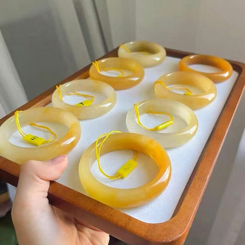天然黄龙玉手镯黄色冰种香槟金