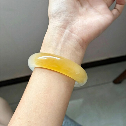 天然黄龙玉手镯冰种香槟金玉镯女