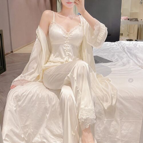 英国RMXJ 睡衣女新款性感吊带带胸垫绝美家居服高级感三件套装夏