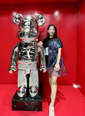轻奢网红暴力熊大摆件现代创意理髲店商场卡通雕塑客厅电视柜落地