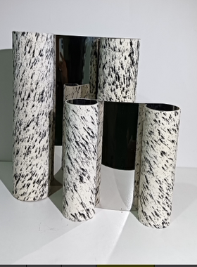 现代轻奢黑白斑马墨纹马毛皮革花器灰色金属花器艺术插花器样板间