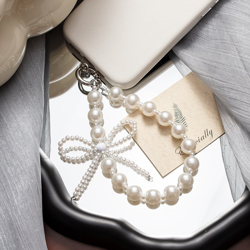 新款蝴蝶珍珠汽车钥匙扣挂件短款挂绳手机链手腕带串珠手机壳链条