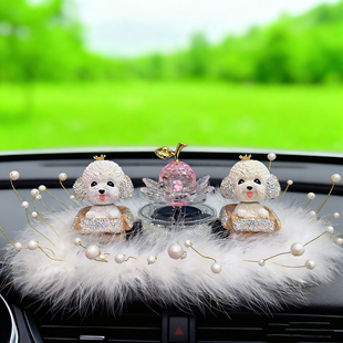 旋转水晶苹果摇头狗狗车内装饰品2026款汽车中控台车载高级感摆件