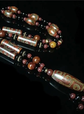 西藏天然真品九眼三珠玛瑙