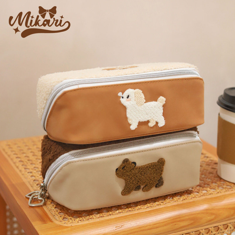 美卡瑞笔袋四方笔袋高中毛绒学生大容量网红女孩男孩子高颜值2026