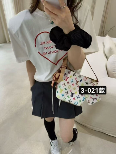 WHT2026新款韩版洋气爱心字母印花宽松休闲圆领垫肩短袖T恤上衣女